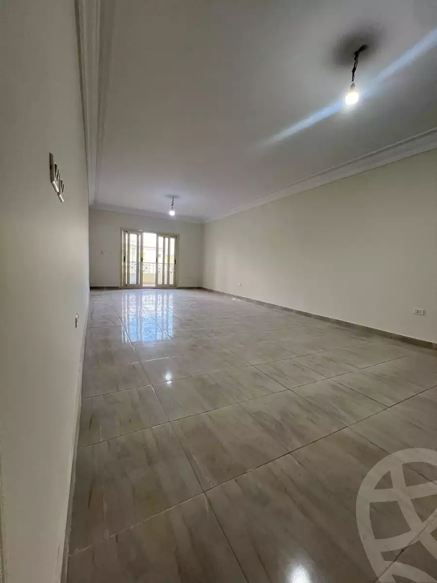 https://aqarmap.com.eg/ar/listing/6628061-for-sale-cairo-el-sheikh-zayed-city-compounds-el-khamayel