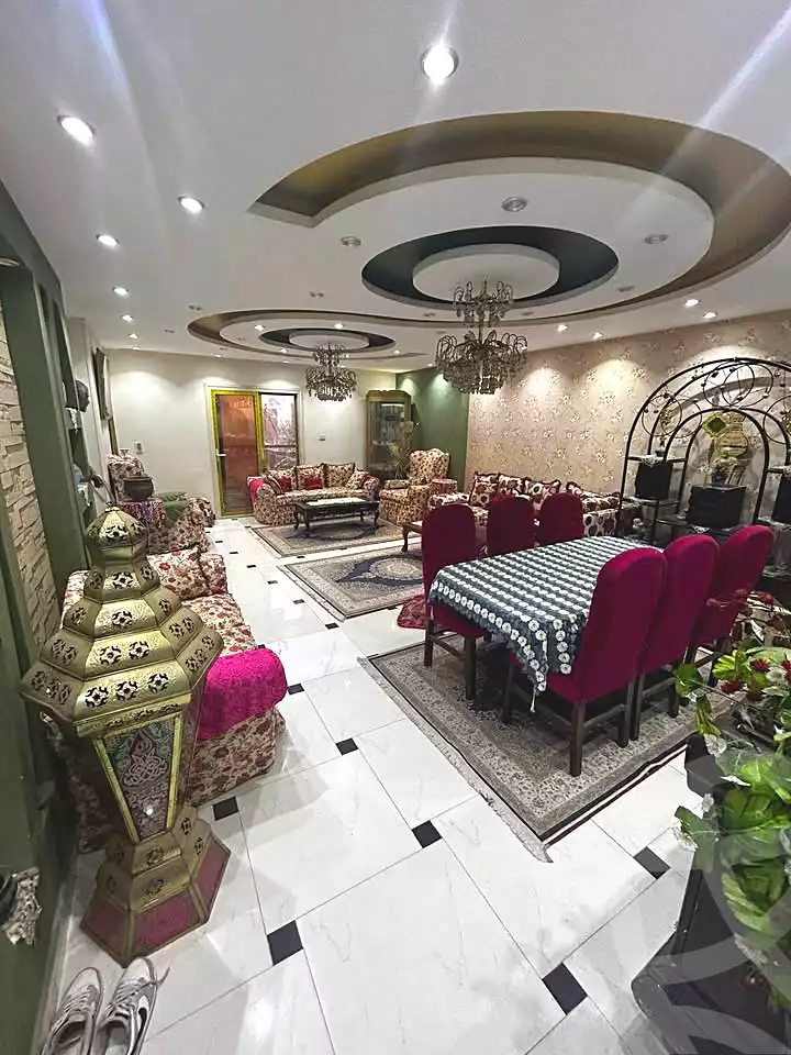 https://aqarmap.com.eg/ar/listing/6628957-for-sale-cairo-faisal-kafr-tohormos-queen-nazli-st