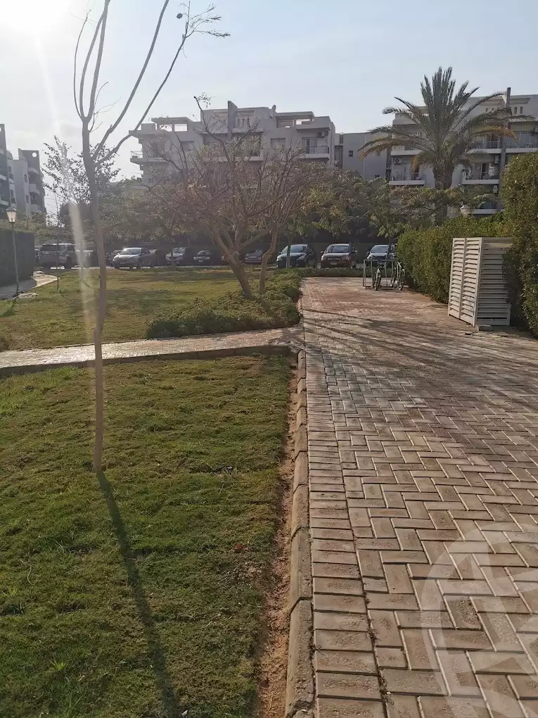https://aqarmap.com.eg/en/listing/6632806-for-rent-cairo-el-sheikh-zayed-city-compounds-dh-drys