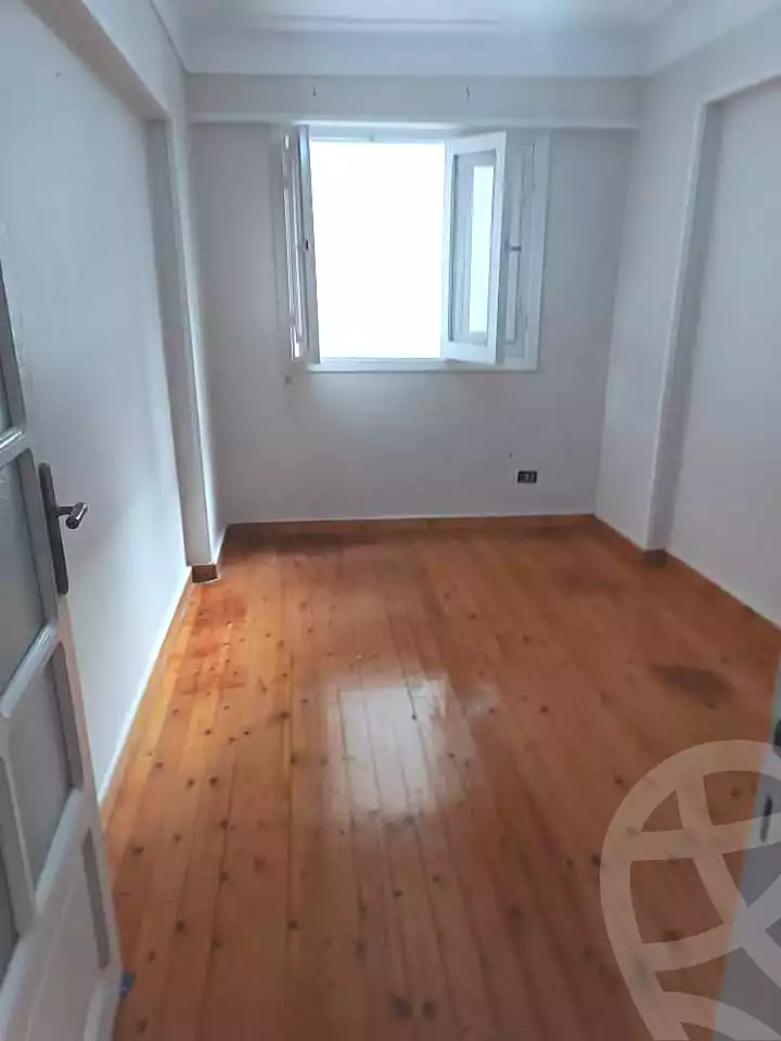 https://aqarmap.com.eg/ar/listing/6633282-for-sale-alexandria-ganaklis