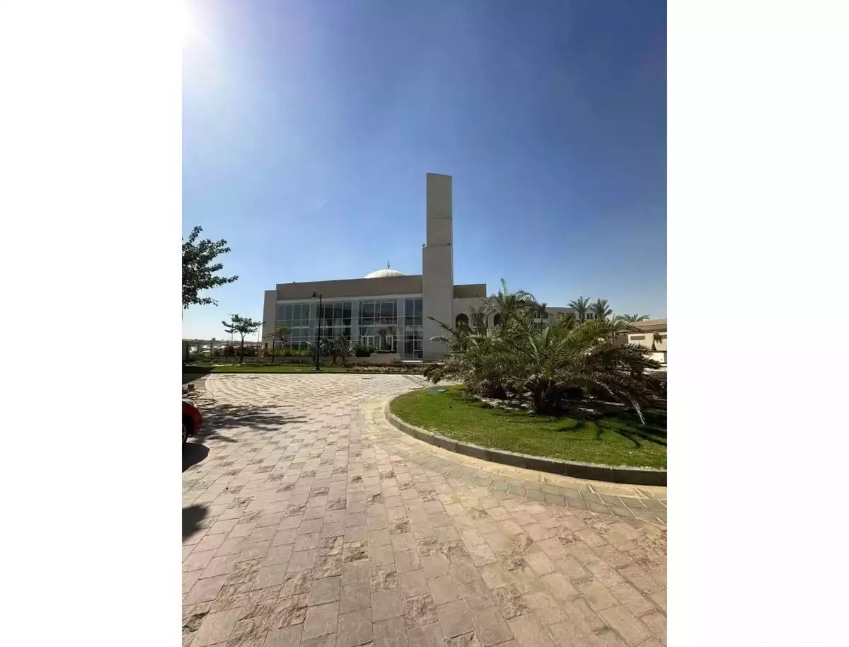 https://aqarmap.com.eg/en/listing/6633763-for-sale-cairo-el-sheikh-zayed-city-compounds-kmbwnd-fyldj-wyst-dr-llttwyr