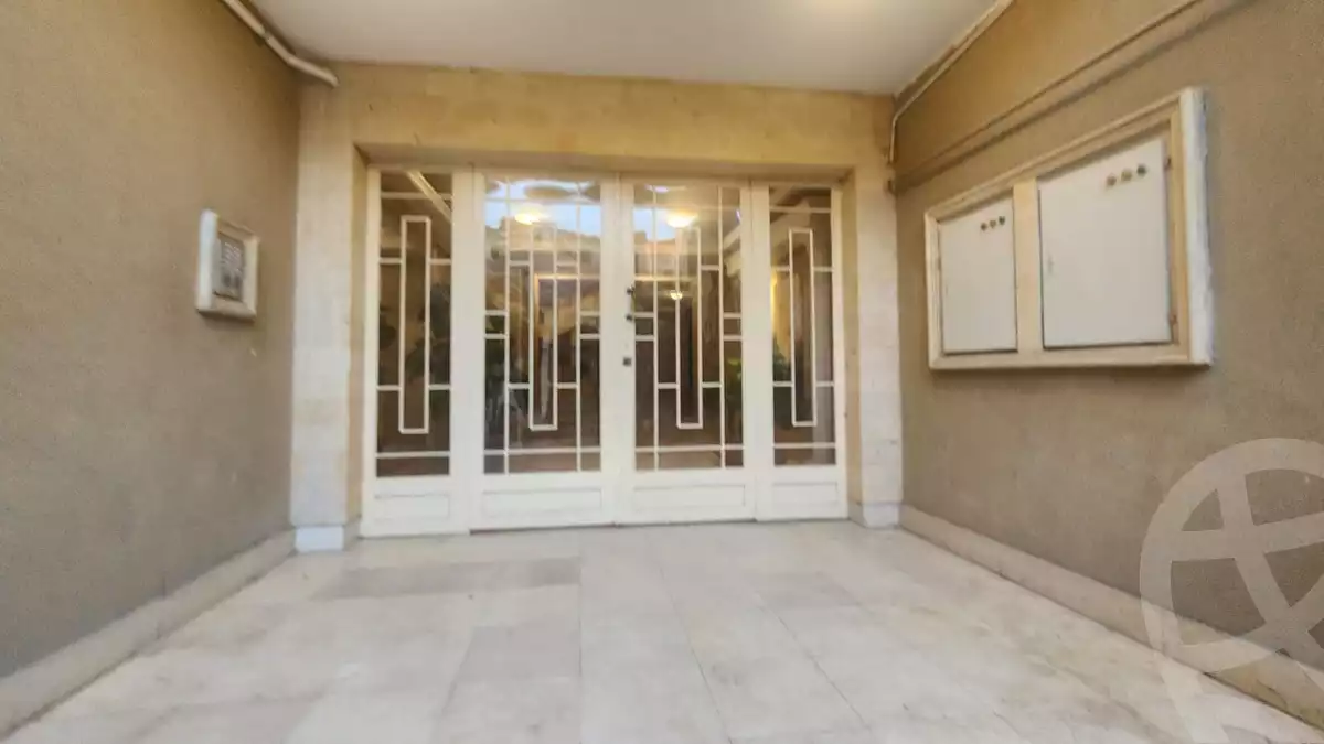 https://aqarmap.com.eg/en/listing/6635477-for-sale-cairo-el-sheikh-zayed-city-compounds-zayed-2000
