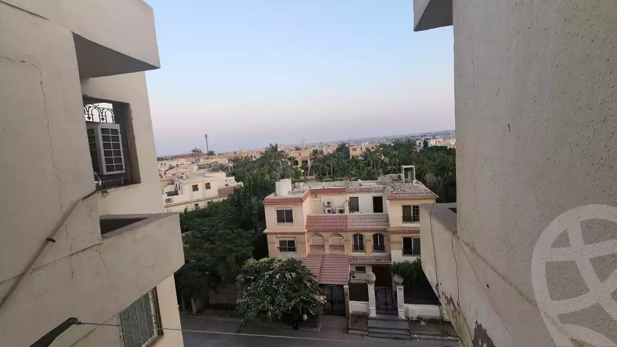 https://aqarmap.com.eg/en/listing/6635477-for-sale-cairo-el-sheikh-zayed-city-compounds-zayed-2000