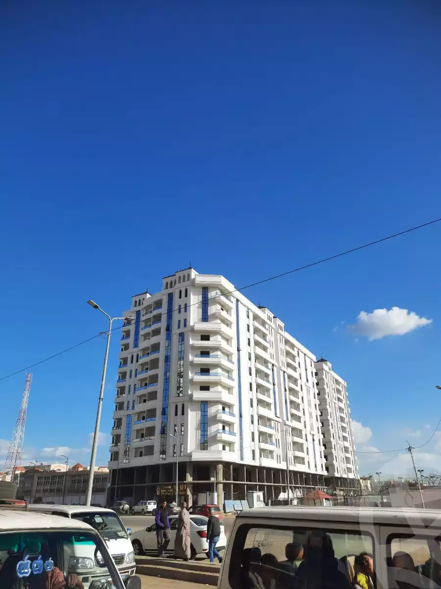 https://aqarmap.com.eg/en/listing/6636064-for-sale-alexandria-el-montazah-compounds-in-el-montazah-the-best-tower-compound