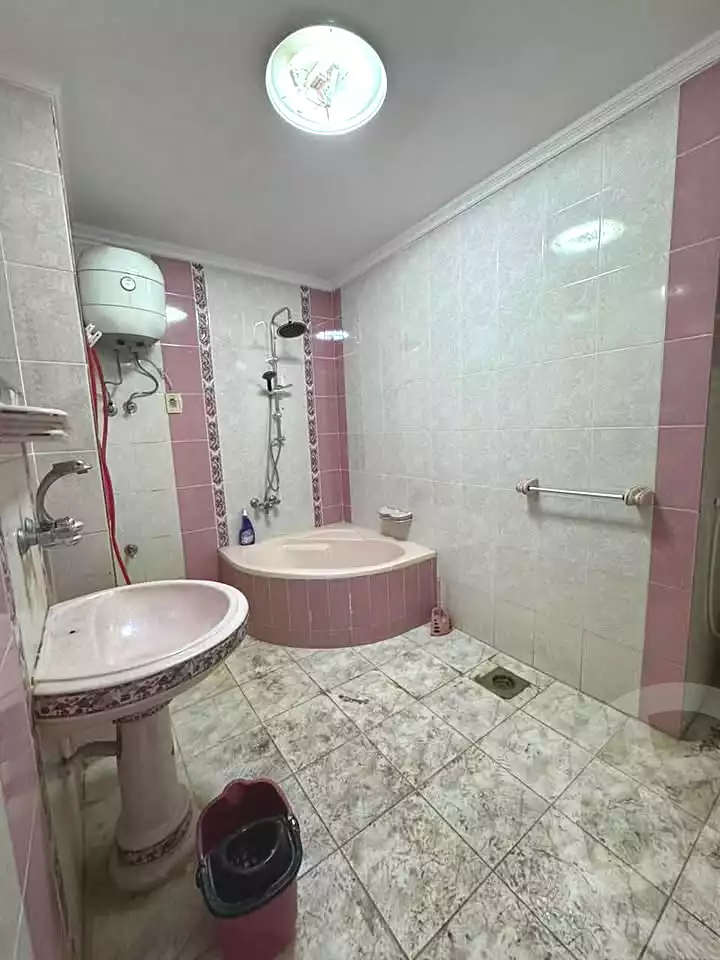 https://aqarmap.com.eg/en/listing/6636198-for-sale-alexandria-lsywf-shamaa