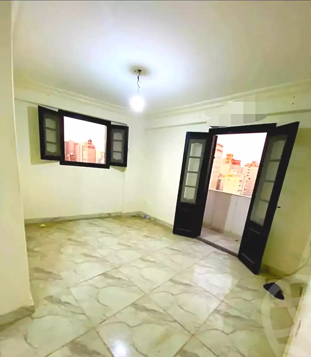 https://aqarmap.com.eg/ar/listing/6636238-for-sale-alexandria-sydy-bshr-sydy-bshr-bhry-sidi-beshr-mosque-st