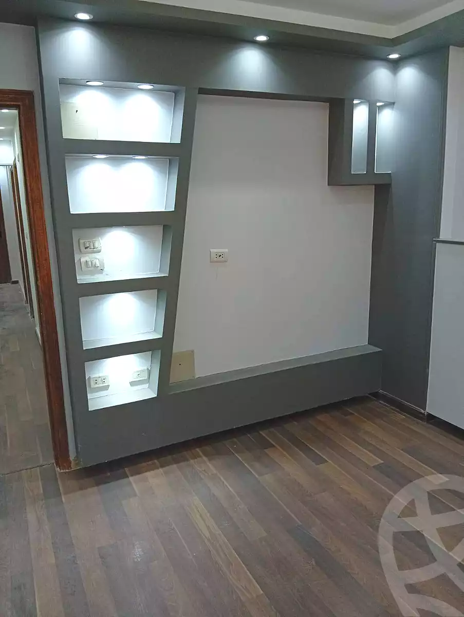https://aqarmap.com.eg/ar/listing/6637055-for-sale-cairo-helwan-helwan-el-sharkeya-ryad-pasha-st