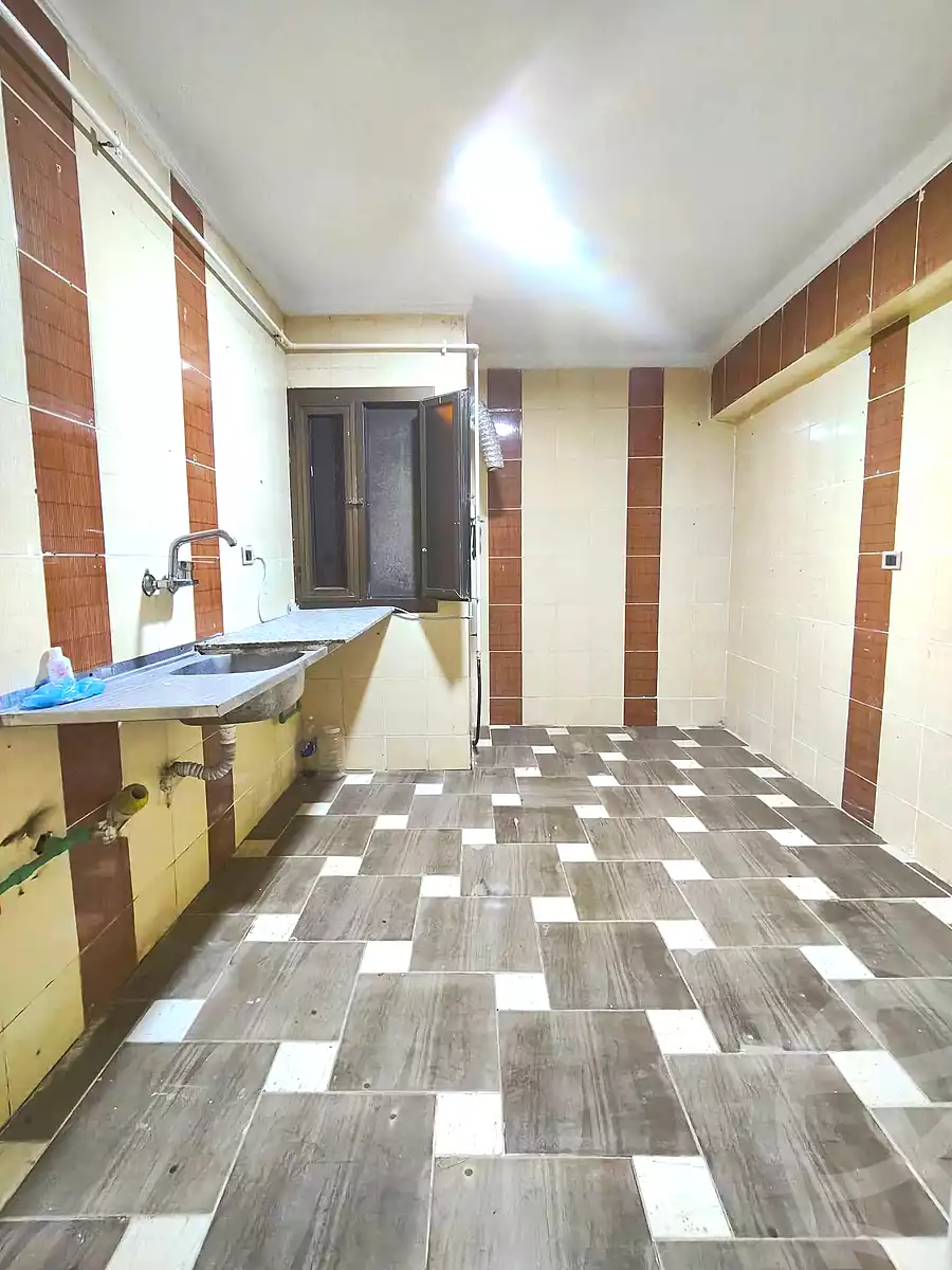 https://aqarmap.com.eg/ar/listing/6637060-for-sale-alexandria-el-mandara-alex-el-mandara-bahri-sidi-kamal-st