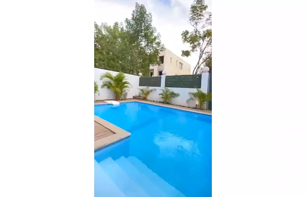 https://aqarmap.com.eg/en/listing/6637563-for-sale-cairo-6th-of-october-compounds-cleopatra-square