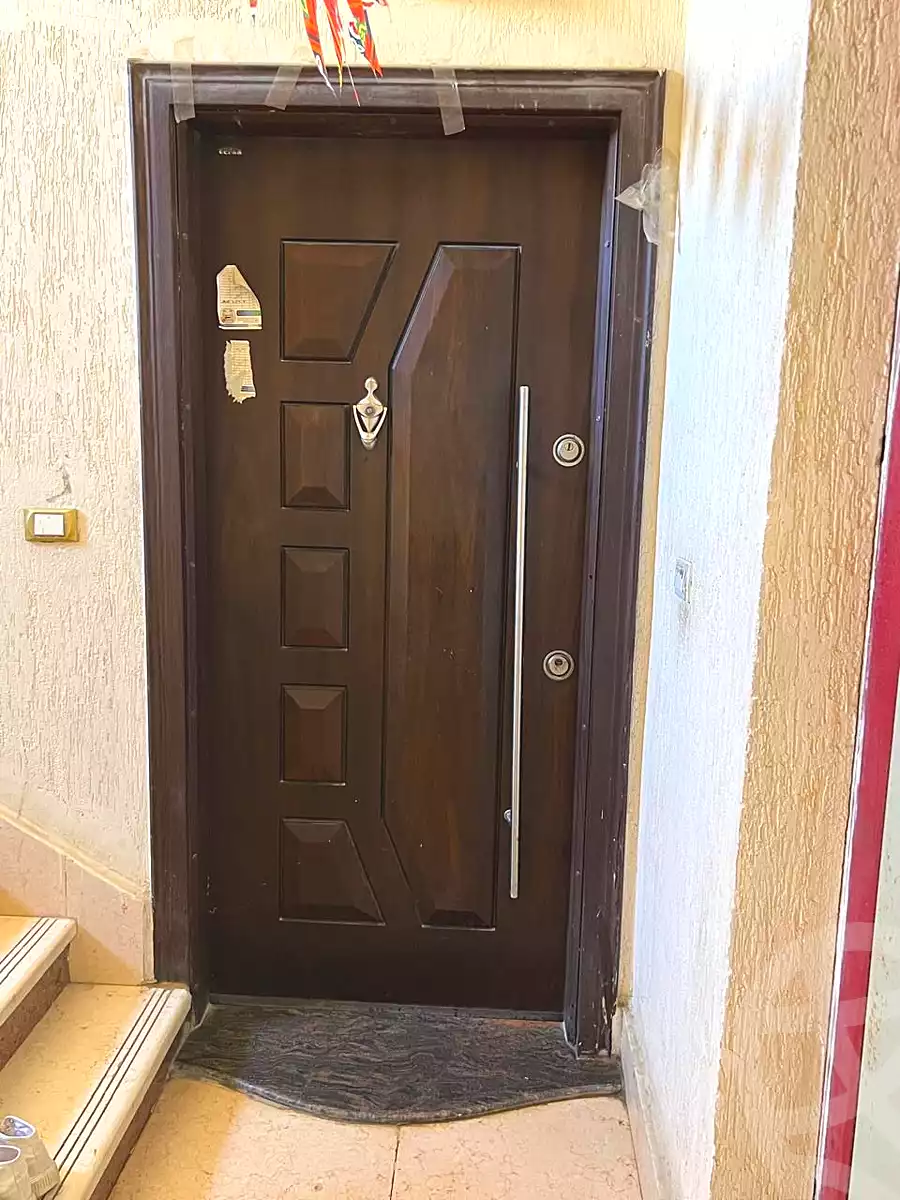 https://aqarmap.com.eg/ar/listing/6639143-for-sale-cairo-6th-of-october-el-ahyaa-neighborhood-3rd-al-hay-al-thalith-st
