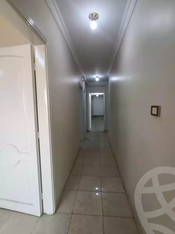 https://aqarmap.com.eg/ar/listing/6640098-for-sale-asyut-asyut-city-el-gomhoreya-st