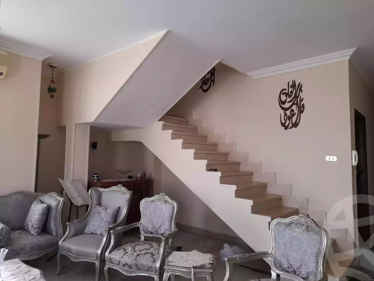 https://aqarmap.com.eg/ar/listing/6641624-for-sale-cairo-el-sheikh-zayed-city-el-hay-elasher-street-100