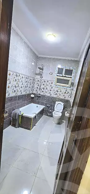 https://aqarmap.com.eg/en/listing/6644230-for-rent-cairo-helwan-zou-el-fekar-basha-st
