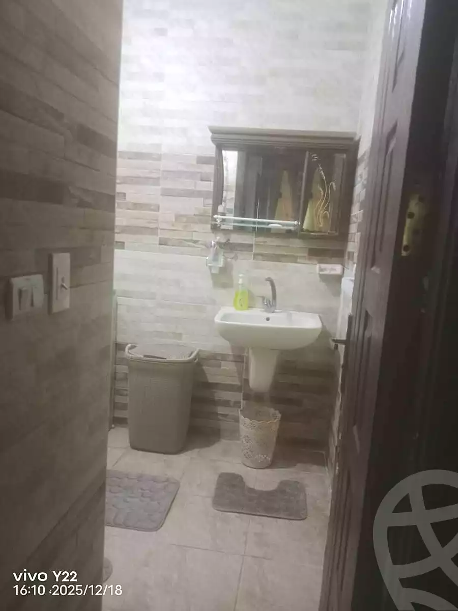 https://aqarmap.com.eg/ar/listing/6644785-for-sale-cairo-mokattam-el-hadabah-el-wosta-6th-zone-salah-eldeen-alayobi-st