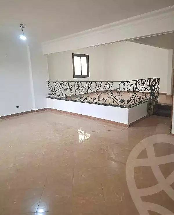 https://aqarmap.com.eg/en/listing/6644876-for-sale-cairo-6th-of-october-el-ahyaa-neighborhood-2nd-divided-from-al-kafrawei-st