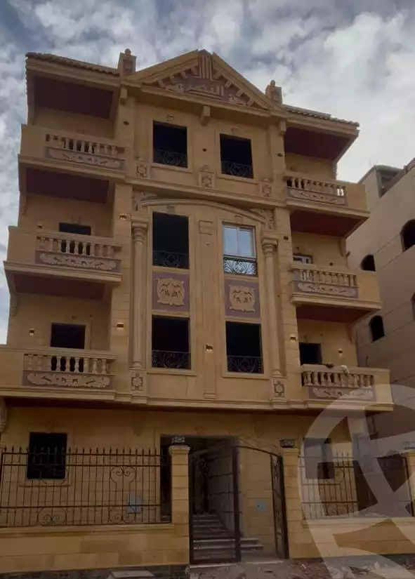 https://aqarmap.com.eg/ar/listing/6646050-for-sale-cairo-badr-city-hai-el-ashgar-featured-neighborhood-el-imam-el-bokhary-st