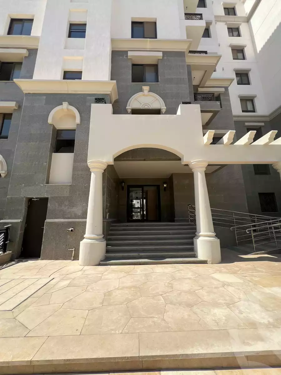 https://aqarmap.com.eg/en/listing/6646780-for-sale-cairo-new-administrative-capital-r7-celia-mntq-l-mrt-1