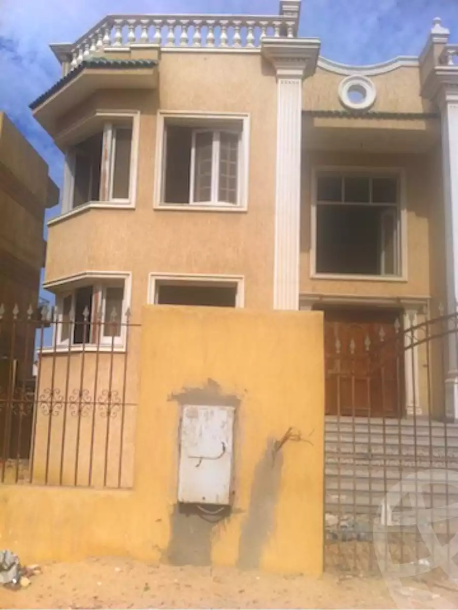 https://aqarmap.com.eg/en/listing/6647334-for-sale-cairo-6th-of-october-el-hay-el-motamyz-first-touristic-village-el-shaheed-mohammed-abdul-latif-alshimi-st