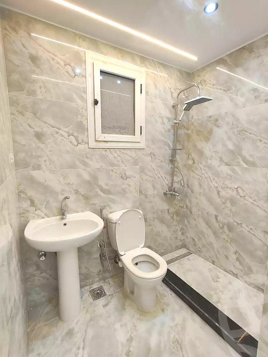 https://aqarmap.com.eg/ar/listing/6647443-for-sale-alexandria-sydy-bshr-sydy-bshr-bhry