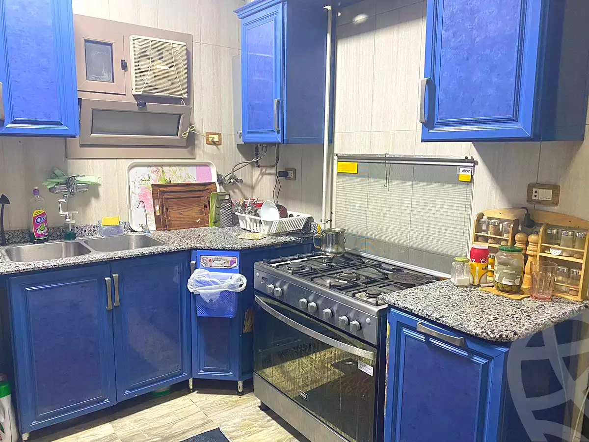 https://aqarmap.com.eg/ar/listing/6647550-for-sale-cairo-helwan-helwan-el-sharkeya-mostafa-safwat-st