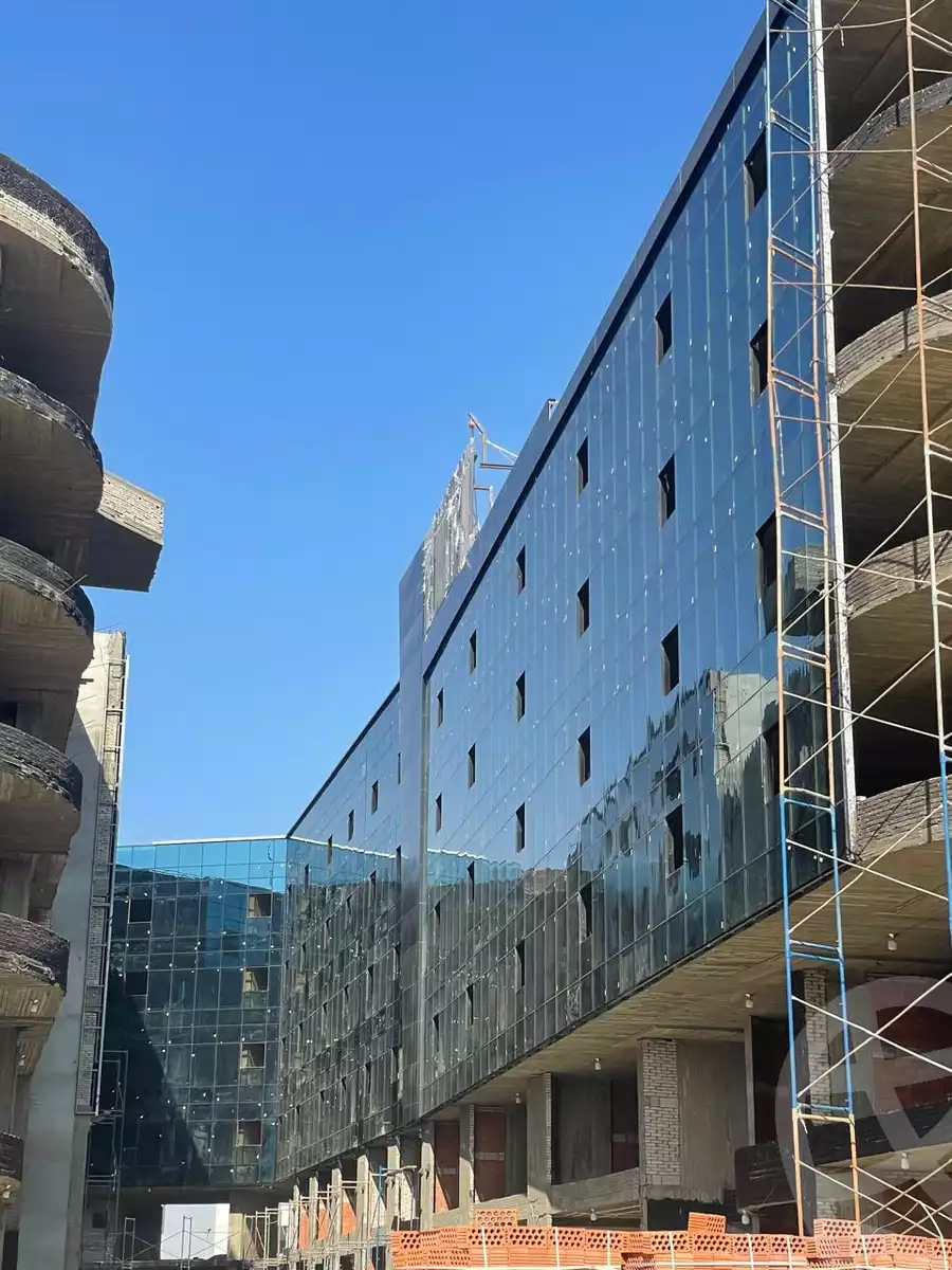 https://aqarmap.com.eg/en/listing/6648513-for-sale-cairo-el-sheikh-zayed-city-compounds-101-mall
