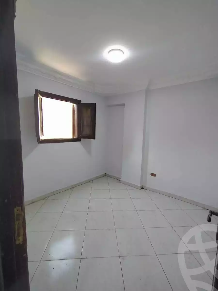 https://aqarmap.com.eg/en/listing/6650450-for-sale-alexandria-lsywf-el-falki
