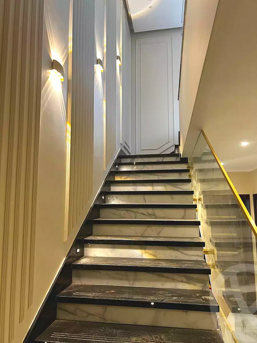 https://aqarmap.com.eg/ar/listing/6650915-for-rent-cairo-new-cairo-compounds-mwntn-fyw-y-syty-club-park-mountain-view-icity