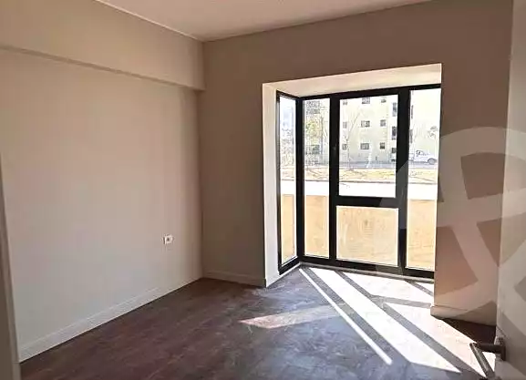 https://aqarmap.com.eg/ar/listing/6651276-for-sale-cairo-6th-of-october-hadaeq-october-kmbwnd-fy-hdyq-ktwbr-o-west-tulwa-o-west