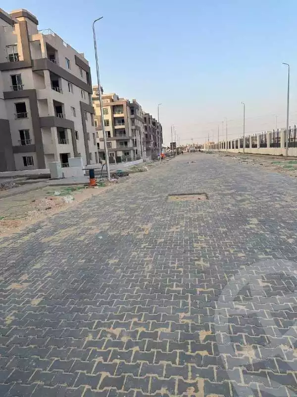 https://aqarmap.com.eg/en/listing/6651407-for-sale-cairo-el-sheikh-zayed-city-compounds