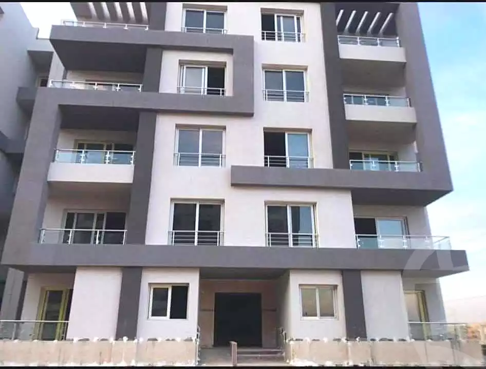 https://aqarmap.com.eg/en/listing/6651471-for-sale-cairo-el-sheikh-zayed-city-compounds