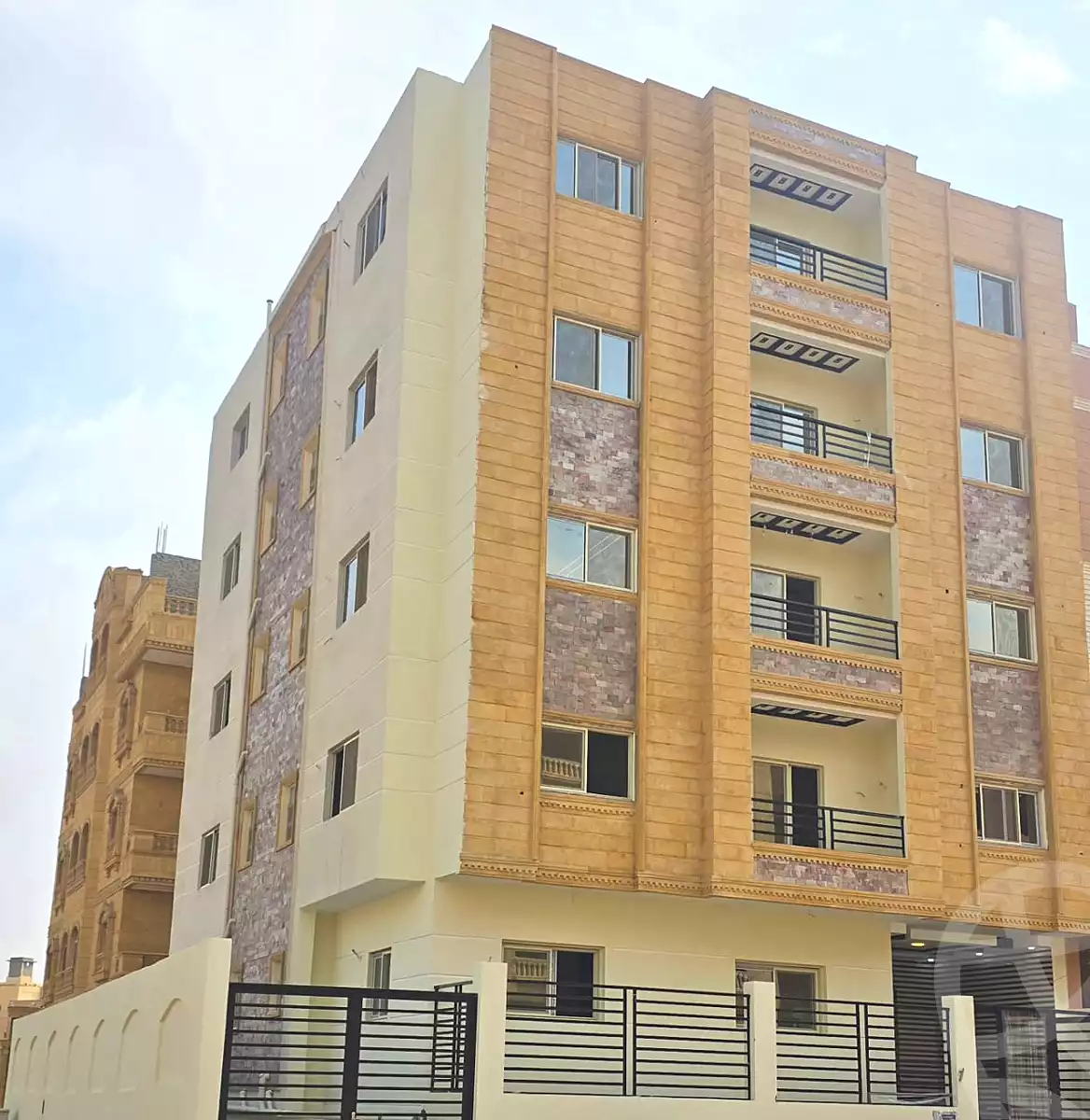 https://aqarmap.com.eg/ar/listing/6652262-for-sale-cairo-new-cairo-el-andalous-el-andalus-family