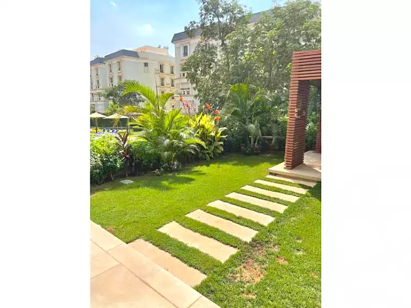 https://aqarmap.com.eg/ar/listing/6652384-for-rent-cairo-new-cairo-compounds-mountain-view-hyde-park