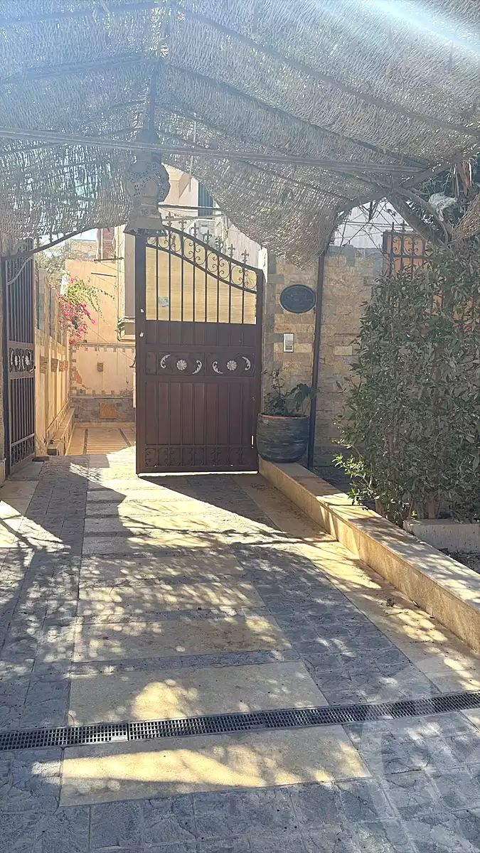https://aqarmap.com.eg/ar/listing/6654437-for-rent-cairo-new-cairo-first-settlement-neighborhood-12-13-adel-khairy-st