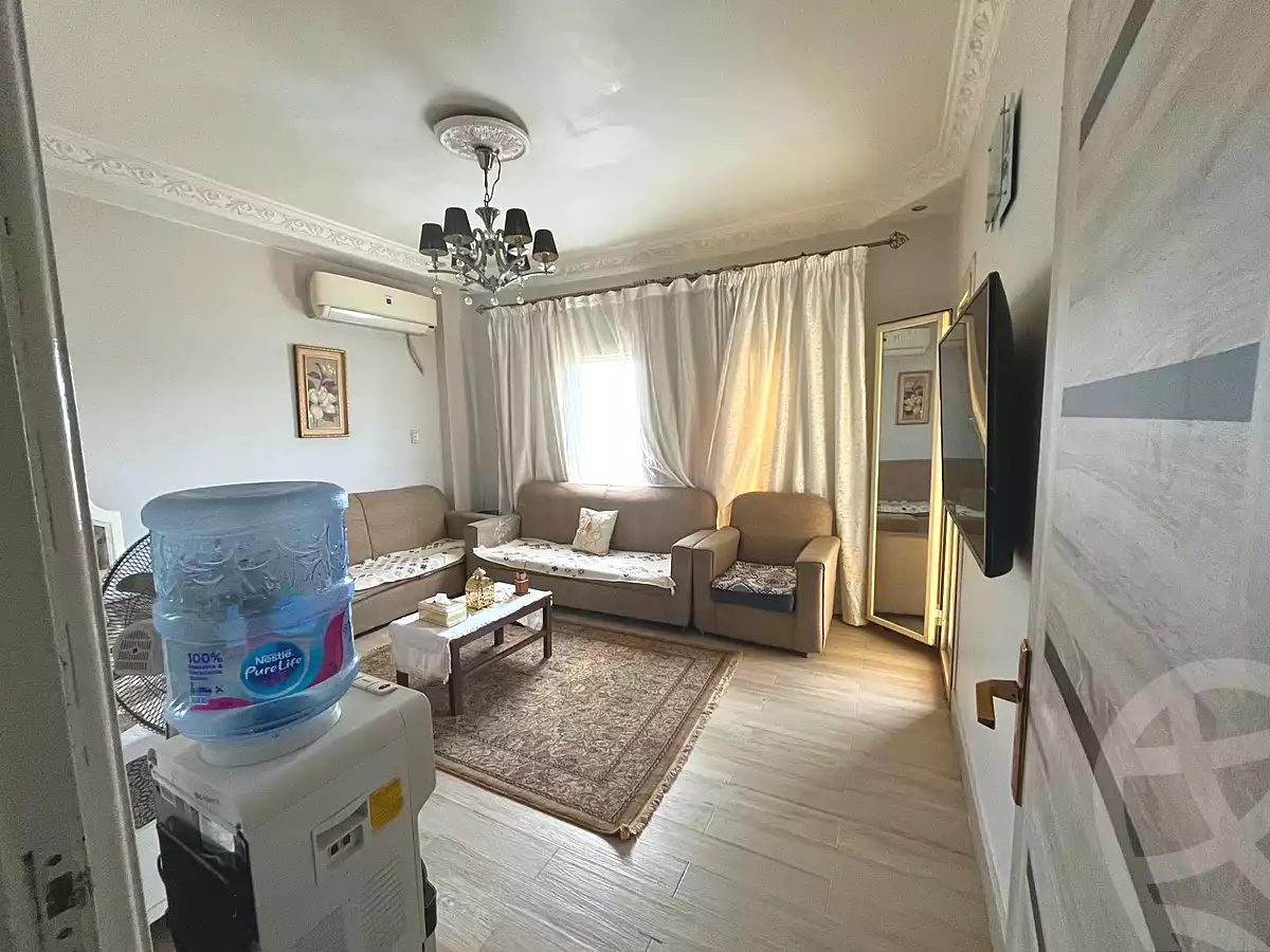 https://aqarmap.com.eg/ar/listing/6655447-for-rent-cairo-new-cairo-compounds-hayati-residence