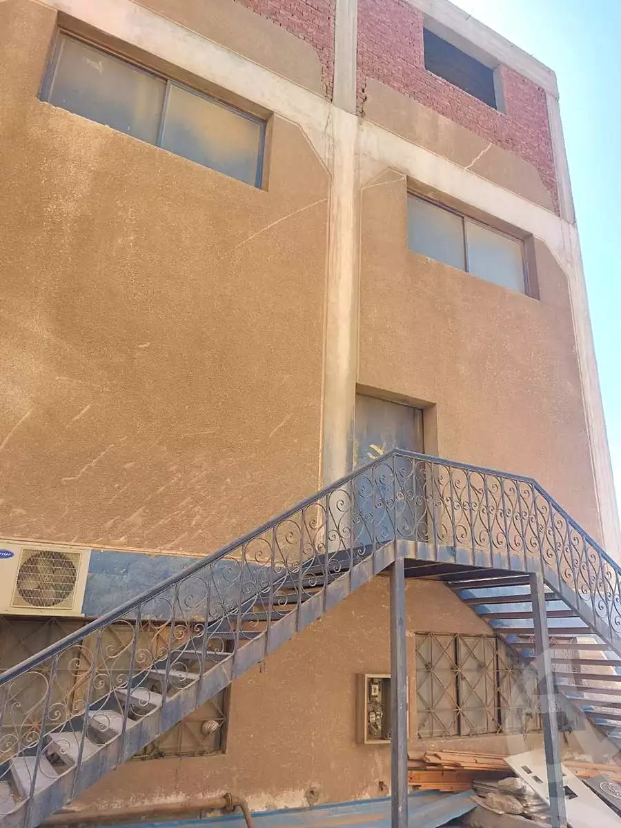 https://aqarmap.com.eg/ar/listing/6655687-for-sale-cairo-al-oubour-el-manateq-el-snaaya-first-industrial-zone