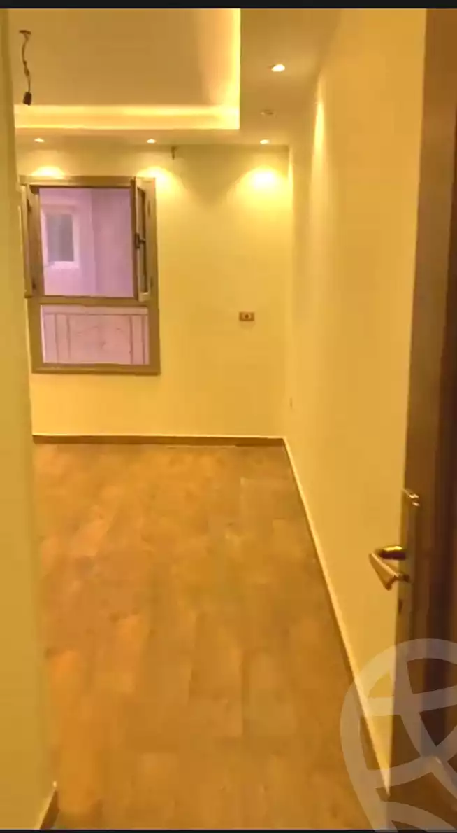 https://aqarmap.com.eg/ar/listing/6655795-for-sale-alexandria-new-miami-mostafa-kamel-sttt