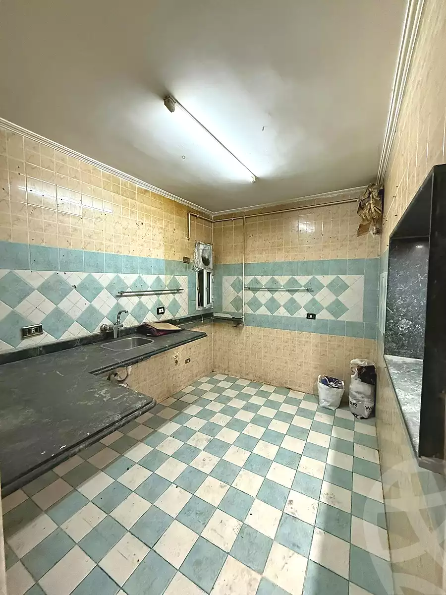 https://aqarmap.com.eg/ar/listing/6656216-for-sale-alexandria-sydy-bshr-sydy-bshr-bhry-gamal-abd-el-nasir-st