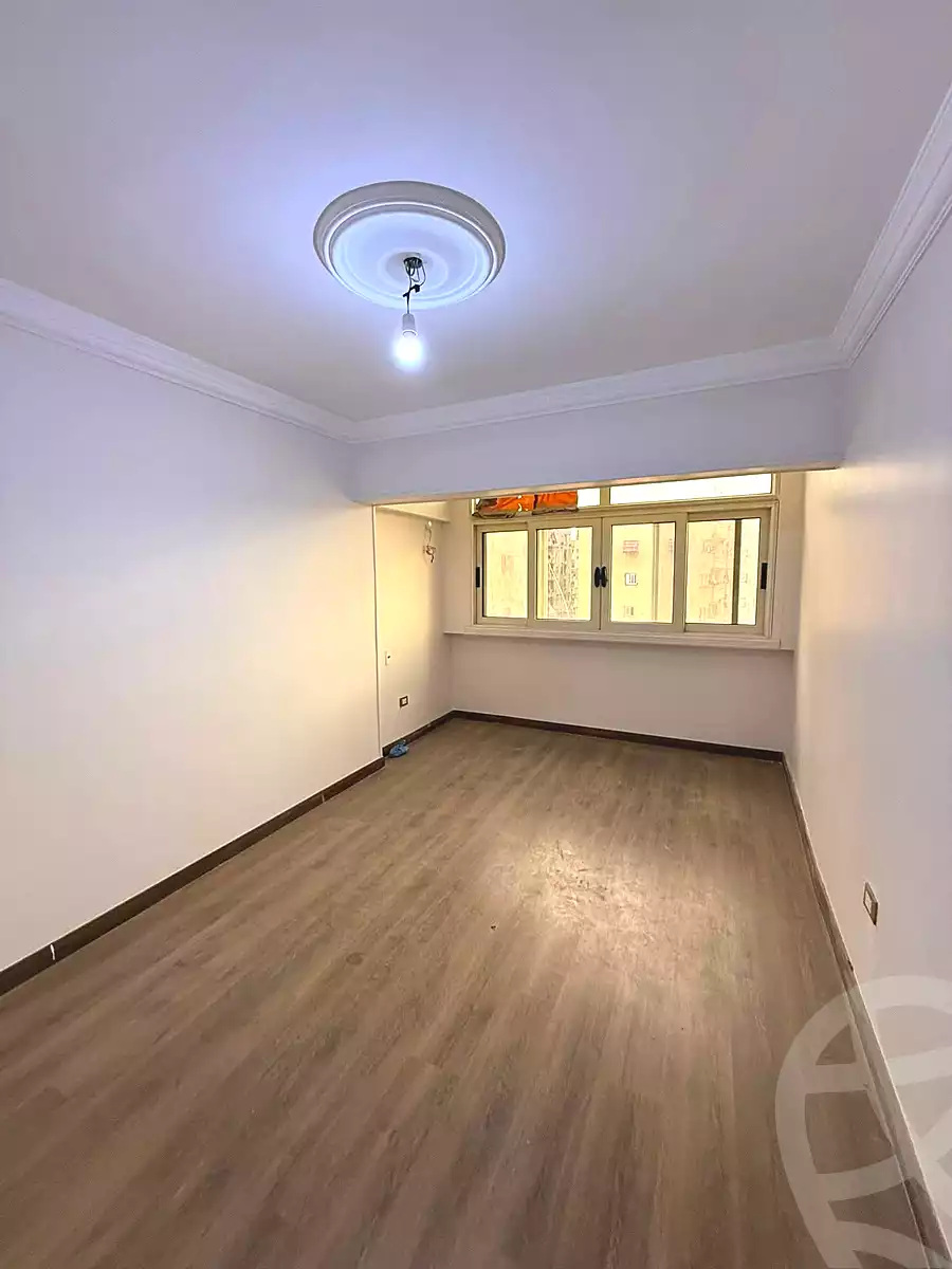 https://aqarmap.com.eg/en/listing/6656743-for-sale-alexandria-el-mandara-alex-el-mandara-bahri