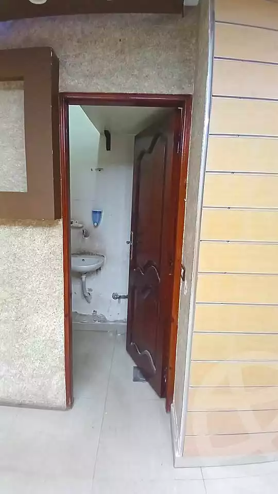 https://aqarmap.com.eg/ar/listing/6657326-for-sale-alexandria-lauran-shaarawy-st