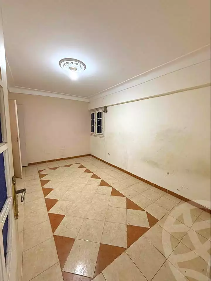 https://aqarmap.com.eg/ar/listing/6658093-for-sale-alexandria-sydy-bshr-sydy-bshr-bhry-gamal-abd-el-nasir-st