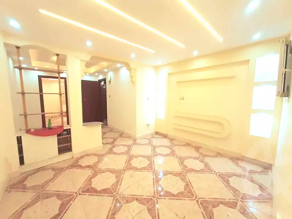 https://aqarmap.com.eg/ar/listing/6658545-for-sale-alexandria-ganaklis