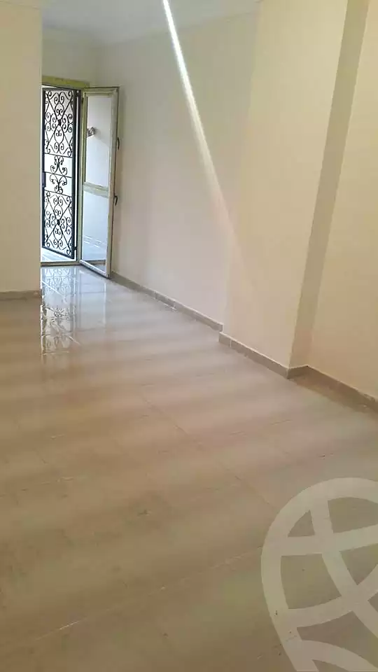 https://aqarmap.com.eg/en/listing/6658969-for-rent-alexandria-lsywf-shamaa