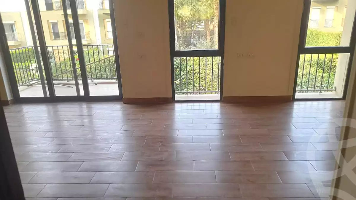 https://aqarmap.com.eg/ar/listing/6659700-for-rent-cairo-el-sheikh-zayed-city-compounds-kmbwnd-wyst-twn-swdyk