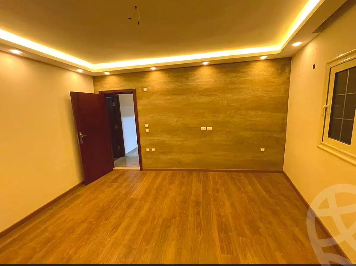https://aqarmap.com.eg/ar/listing/6659818-for-sale-cairo-el-sheikh-zayed-city-el-hay-elsades-ashaer