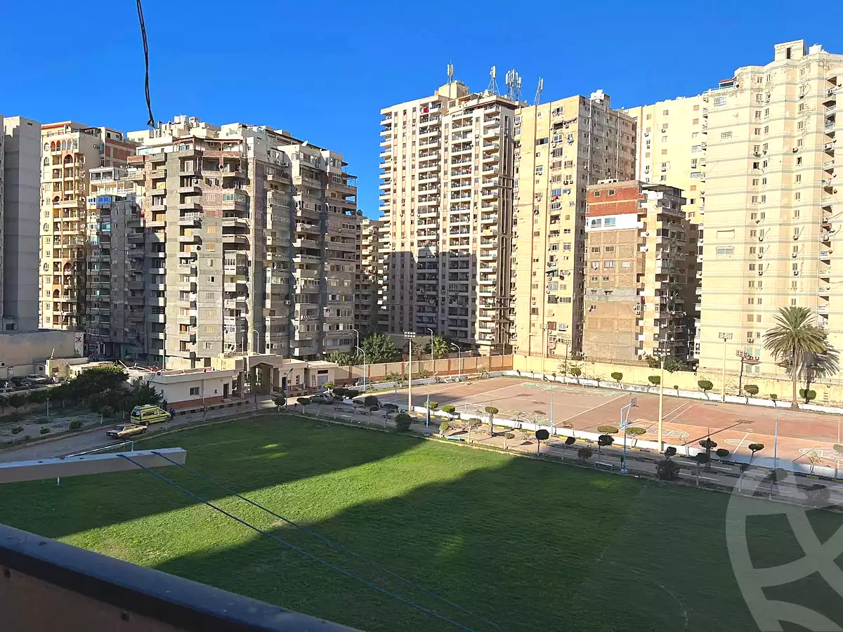 https://aqarmap.com.eg/ar/listing/6659820-for-sale-alexandria-el-asafra-l-sfr-bhry