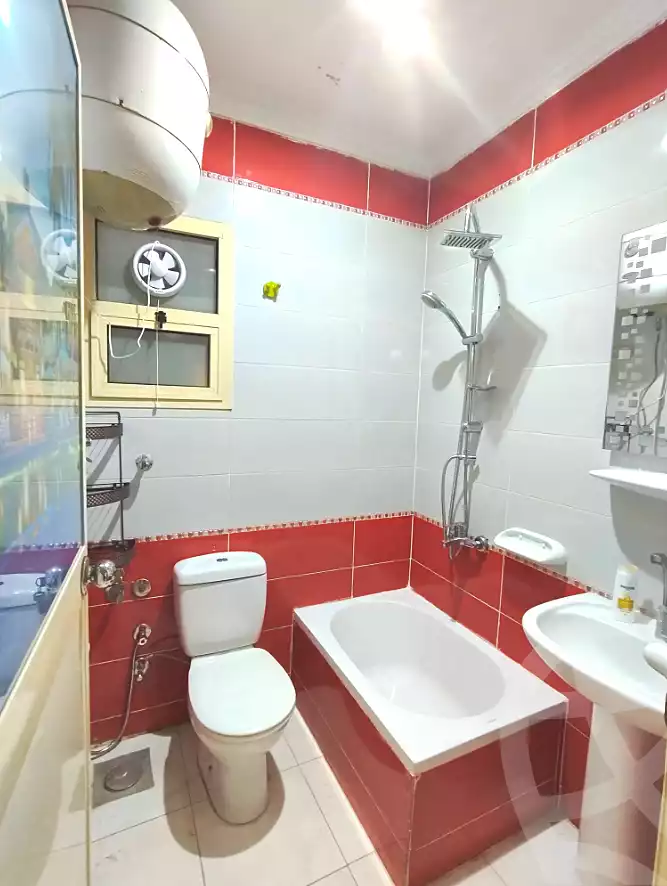 https://aqarmap.com.eg/ar/listing/6659904-for-sale-alexandria-sydy-bshr-sydy-bshr-bhry-shr-mhmwd-l-yswy