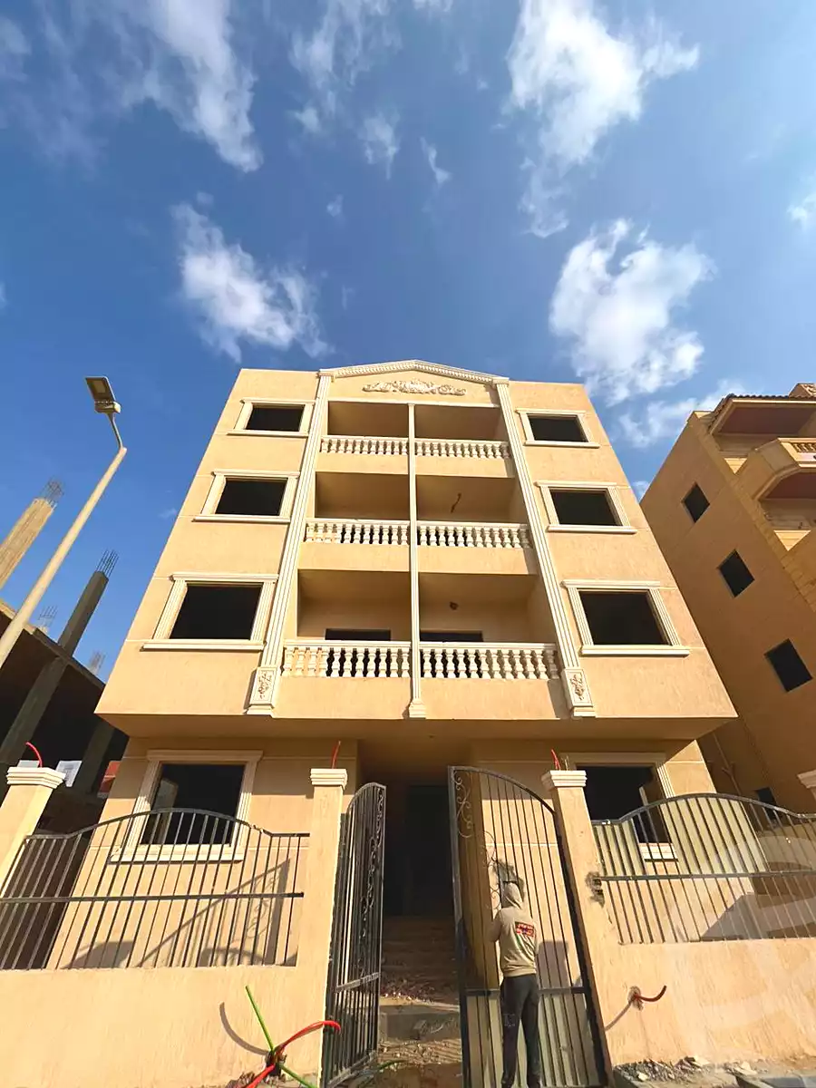 https://aqarmap.com.eg/en/listing/6660489-for-sale-cairo-badr-city-hai-el-ashgar-featured-neighborhood-el-imam-el-bokhary-st