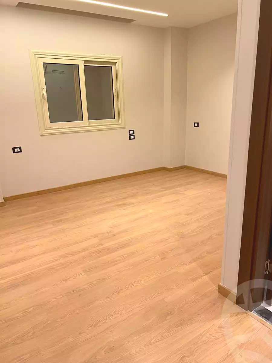 https://aqarmap.com.eg/ar/listing/6660533-for-sale-cairo-el-sheikh-zayed-city-el-hay-elthamen-area-3