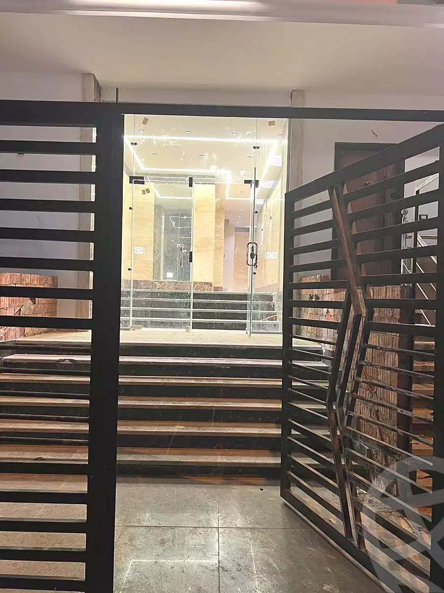 https://aqarmap.com.eg/ar/listing/6660533-for-sale-cairo-el-sheikh-zayed-city-el-hay-elthamen-area-3