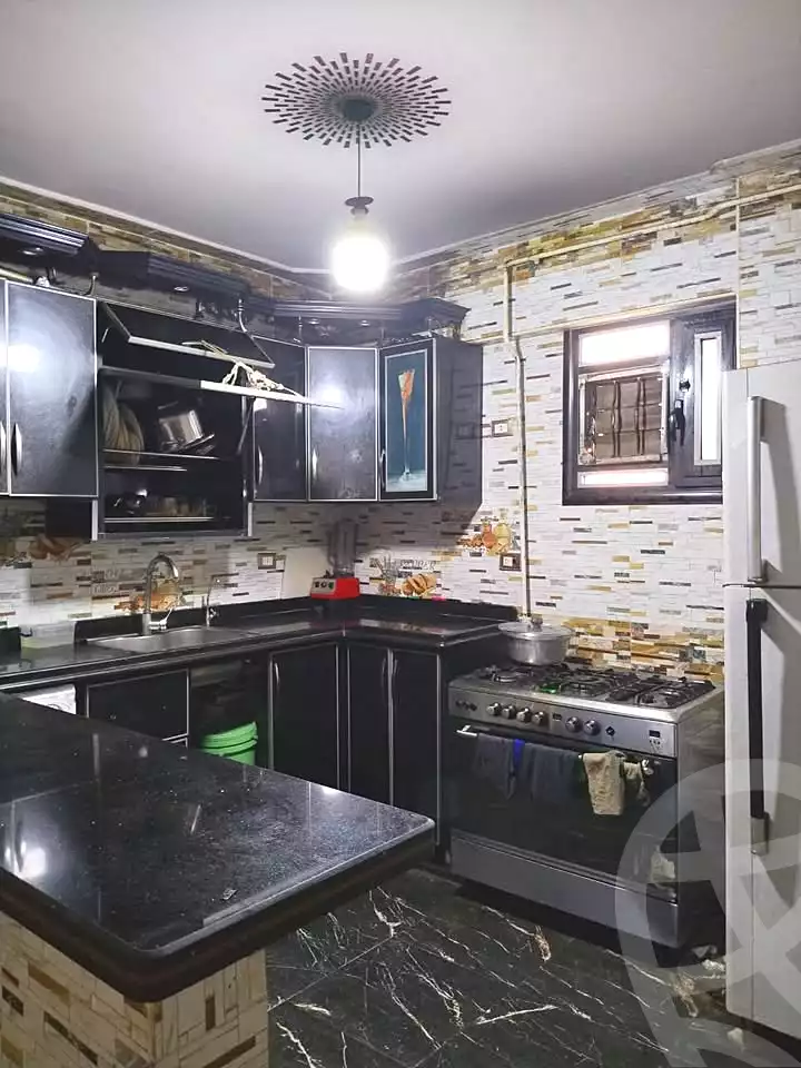 https://aqarmap.com.eg/ar/listing/6661325-for-sale-alexandria-l-jmy-lbytsh-ibrahim-othman-st